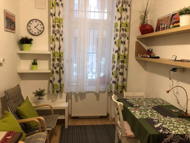 Kiadó téglalakás, albérlet, VIII. kerületben, Horváth Mihály téren