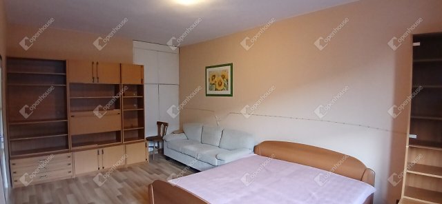 Eladó téglalakás, Zalaegerszegen 34.5 M Ft, 1+2 szobás