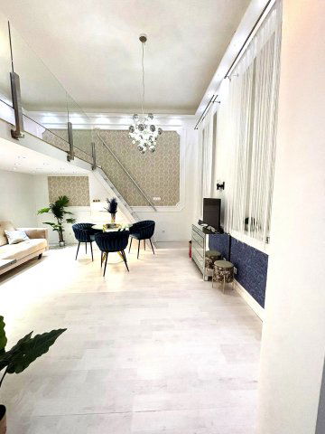 Eladó téglalakás, Budapesten, VI. kerületben 59.8 M Ft, 1 szobás