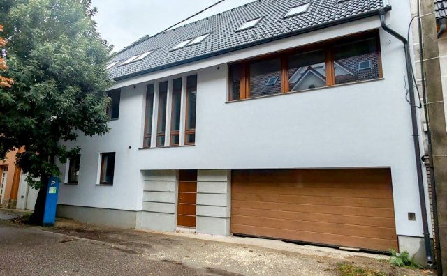 Eladó téglalakás, Kecskeméten 100.32 M Ft, 4 szobás