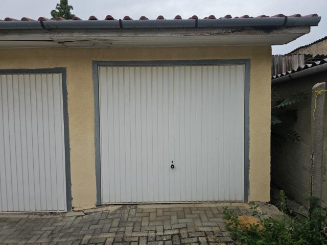 Eladó garázs, Kaposváron, Dózsa György utcában 5.3 M Ft