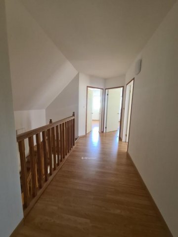 Eladó családi ház, Veszprémben 139 M Ft, 6 szobás