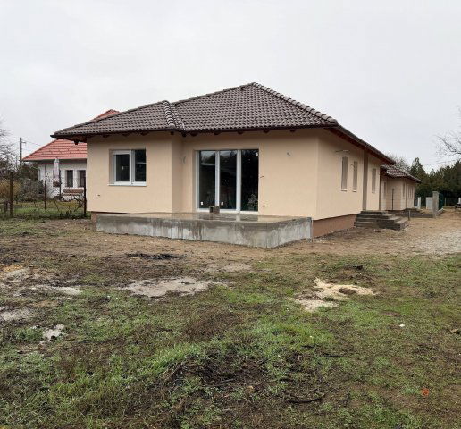 Eladó családi ház, Veresegyházon 114.9 M Ft, 5 szobás