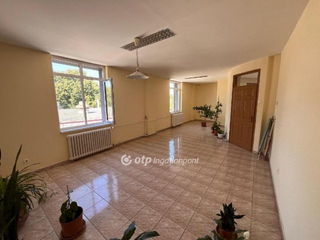 Kiadó iroda, Debrecenben 116 E Ft / hó / költözzbe.hu