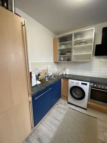 Eladó panellakás, Pécsett 46.4 M Ft, 2 szobás