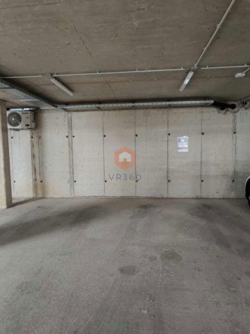 Kiadó garázs, Pécsett 33 E Ft / hó / költözzbe.hu