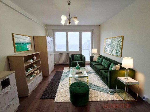 Eladó panellakás, Tatabányán 41.99 M Ft, 2 szobás