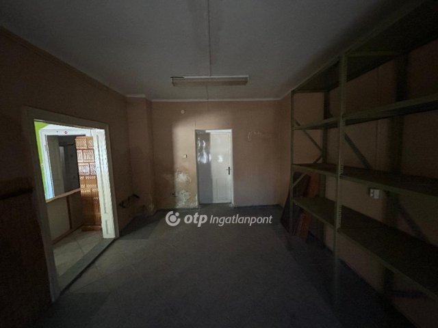 Eladó családi ház, Mosonmagyaróváron 37.9 M Ft, 3 szobás