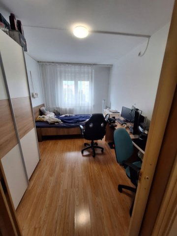 Eladó panellakás, Székesfehérvárott 47 M Ft, 2 szobás