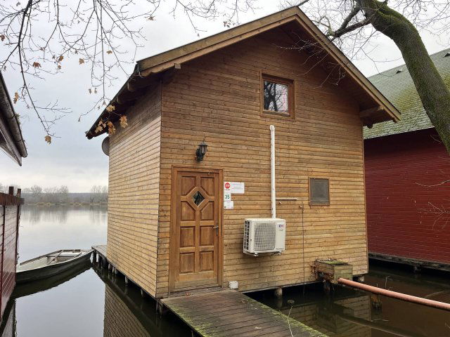 Eladó nyaraló, Tatán 15.5 M Ft, 2 szobás / költözzbe.hu