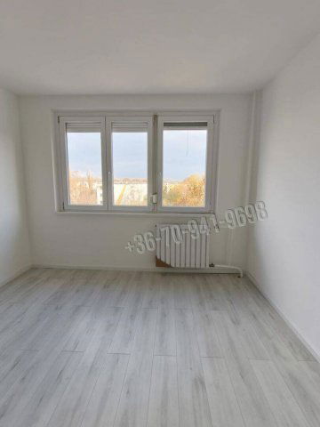 Eladó panellakás, Budapesten, III. kerületben 65.7 M Ft