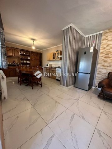 Eladó családi ház, Sárbogárdon 44 M Ft, 4 szobás