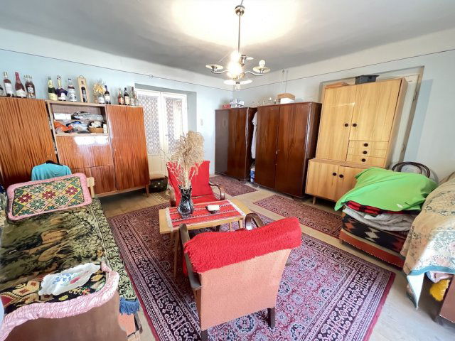 Eladó családi ház, Pakson 29.9 M Ft, 4 szobás