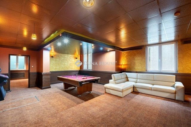 Eladó ipari ingatlan, Budapesten, II. kerületben 84.475 M Ft