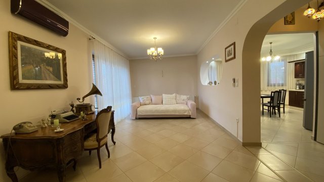 Eladó családi ház, Debrecenben 159 M Ft, 4 szobás