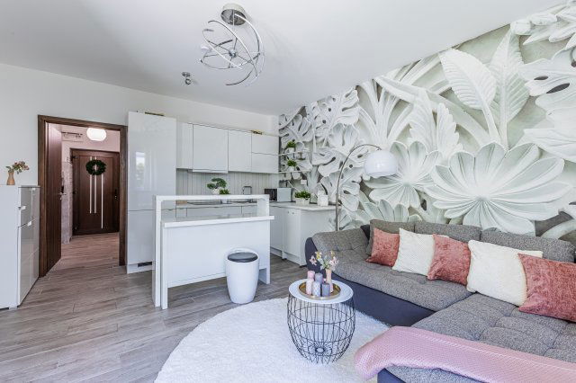 Eladó téglalakás, Siófokon 109 M Ft, 3 szobás