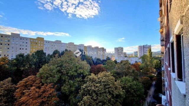 Eladó panellakás, Budapesten, III. kerületben 72.9 M Ft