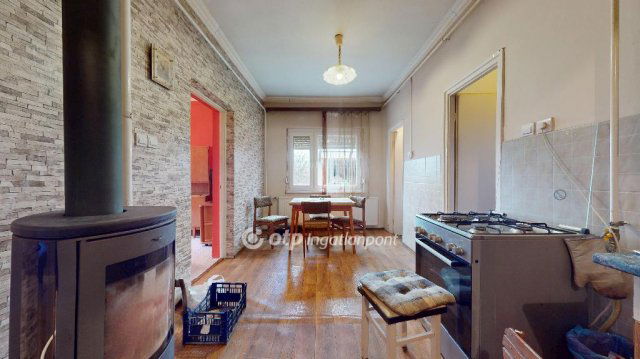 Eladó családi ház, Nyékládházán 37.99 M Ft, 4 szobás