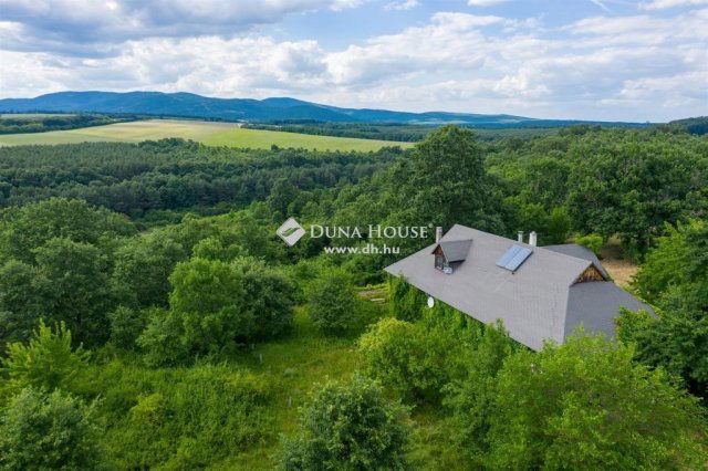 Eladó családi ház, Harsányban 399 M Ft, 7 szobás