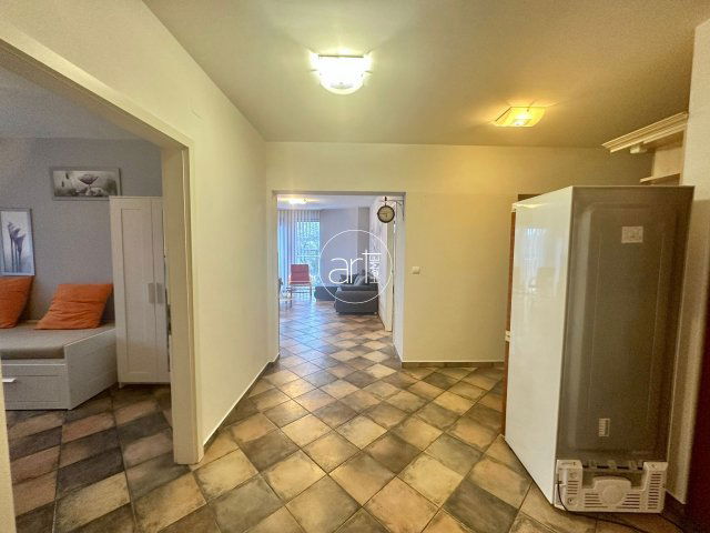 Kiadó téglalakás, albérlet, Szegeden, Párizsi körúton