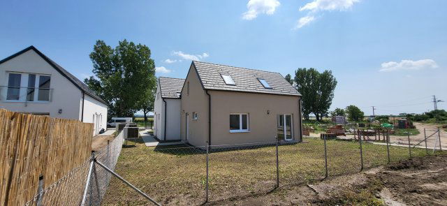 Eladó sorház, Vácon 99.9 M Ft, 4 szobás / költözzbe.hu