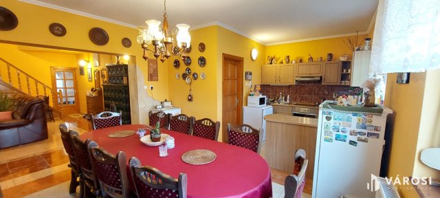 Eladó családi ház, Ilken 119.9 M Ft, 8 szobás