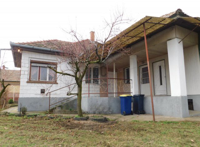 Eladó családi ház, Tápiószentmártonon 45 M Ft, 3 szobás