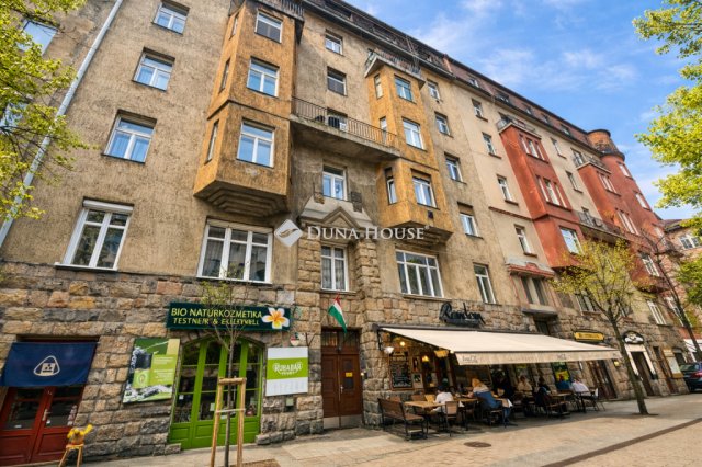 Eladó téglalakás, Budapesten, II. kerületben 250 M Ft, 4 szobás