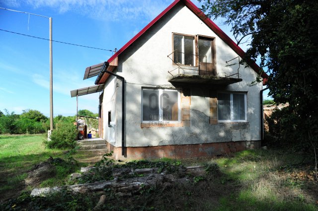 Eladó családi ház, Hajdúböszörményen 29.9 M Ft, 2 szobás