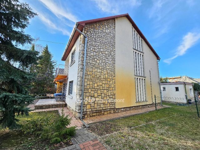 Eladó családi ház, Siófokon 147 M Ft, 5 szobás