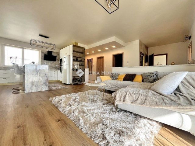 Eladó téglalakás, Budapesten, XVII. kerületben 255 M Ft