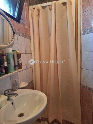 Eladó téglalakás, Gyálon 74.9 M Ft, 4 szobás