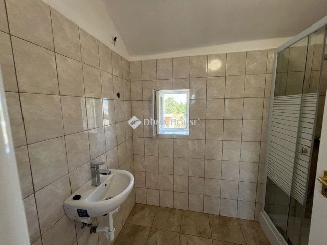 Eladó családi ház, Katafán 64.9 M Ft, 7 szobás