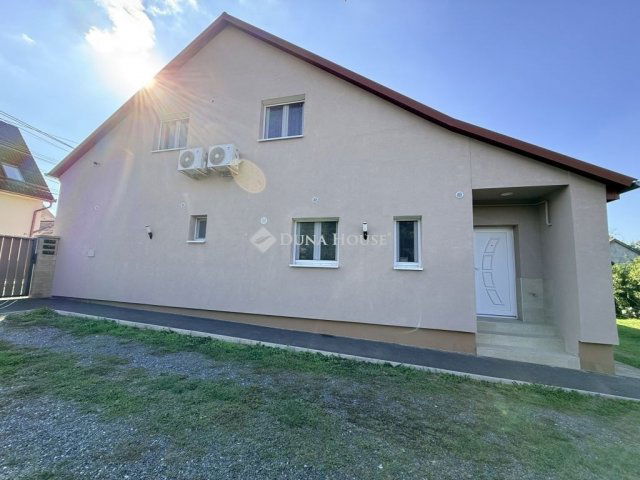 Eladó ikerház, Zalaegerszegen 69 M Ft, 3 szobás