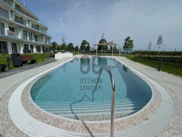 Eladó nyaraló, Balatonszemesen 165 M Ft, 3 szobás