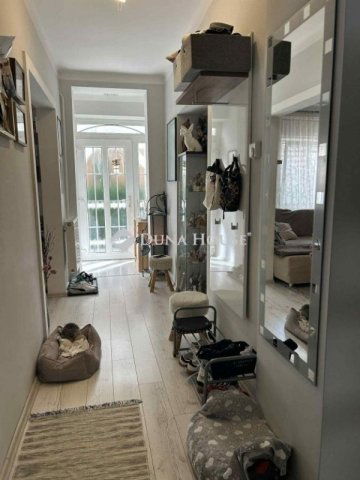 Eladó családi ház, Vecsésen 109 M Ft, 3 szobás