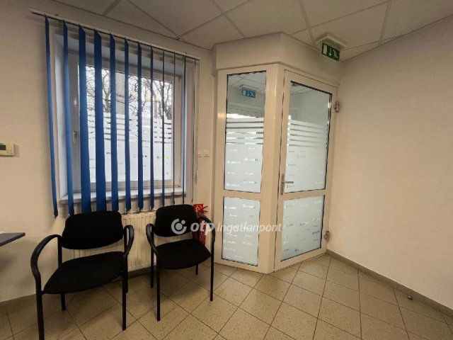 Eladó iroda, Tiszafüreden 54.9 M Ft, 2+2 szobás