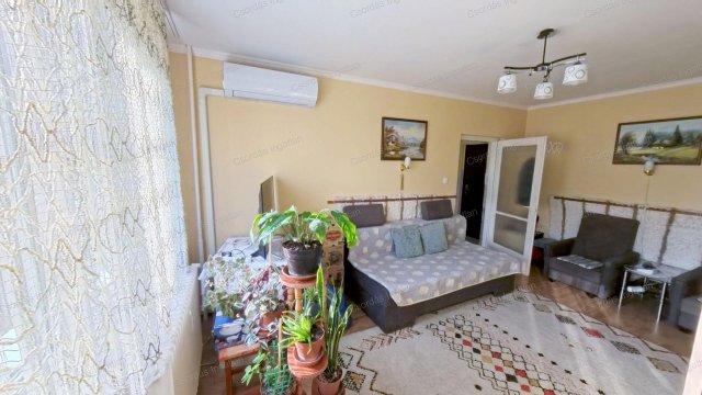 Eladó panellakás, Ajkán, Kohász utcában 29.5 M Ft, 1+1 szobás