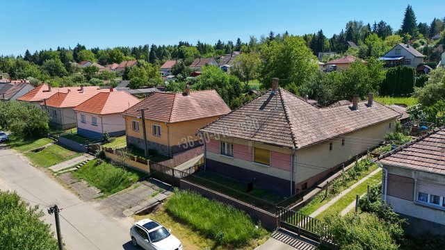 Eladó családi ház, Bánkon 45.99 M Ft, 4 szobás