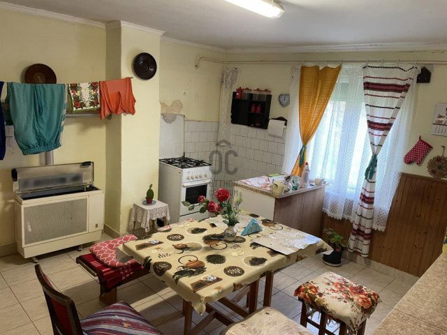 Eladó családi ház, Csörnyeföldön 7.9 M Ft, 2 szobás