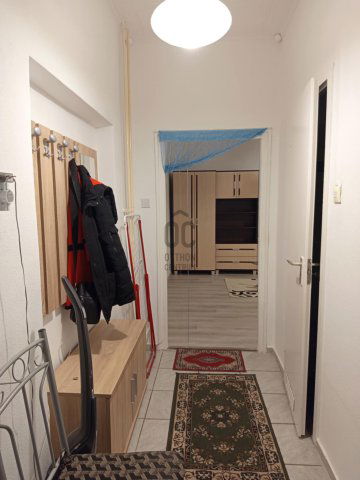 Eladó téglalakás, Oroszlányban 28 M Ft, 1 szobás