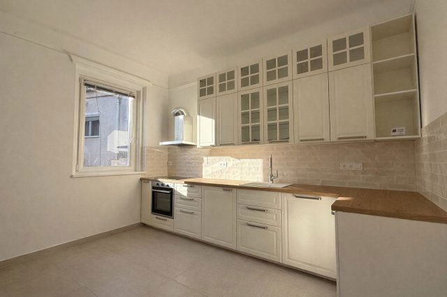 Kiadó téglalakás, albérlet, I. kerületben, Czakó utcában