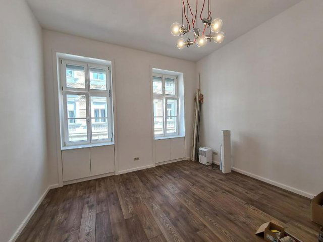 Eladó téglalakás, Budapesten, VI. kerületben, Rózsa utcában