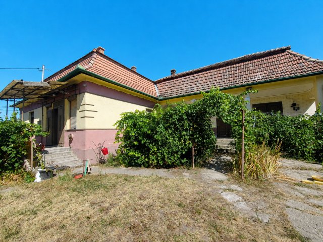 Eladó családi ház, Kiskunlacházán 72 M Ft, 4 szobás