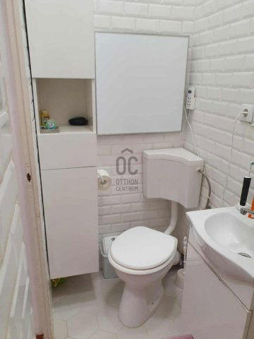 Eladó téglalakás, Budapesten, VIII. kerületben 49 M Ft, 1 szobás