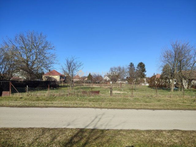 Eladó telek, Pusztaszabolcson 13.2 M Ft / költözzbe.hu