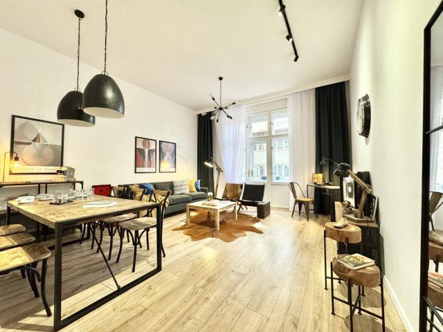 Eladó téglalakás, Budapesten, VIII. kerületben, Vas utcában