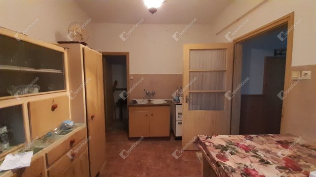 Eladó családi ház, Hosszúperesztegen 25 M Ft, 3 szobás