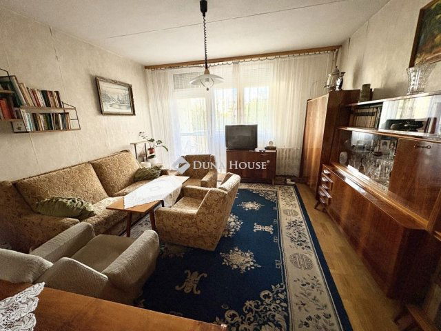 Eladó panellakás, Kecskeméten 53.5 M Ft, 2+1 szobás