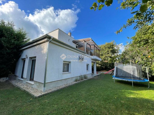 Eladó családi ház, Nagykovácsiban 279 M Ft, 5 szobás